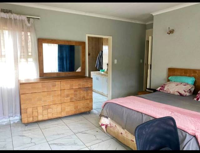 4 BEDROOM FREEHOLD FOR SALE IN GLENVISTA